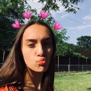 Meet your Posher, Kenzie